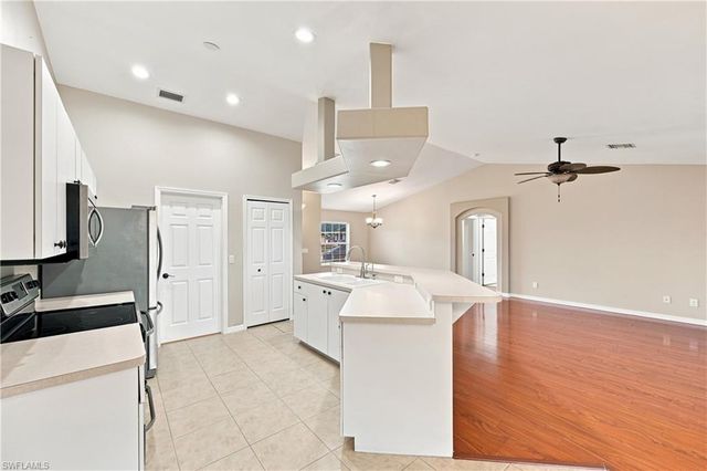 4155 NE 15th PL, Cape Coral, FL 33909