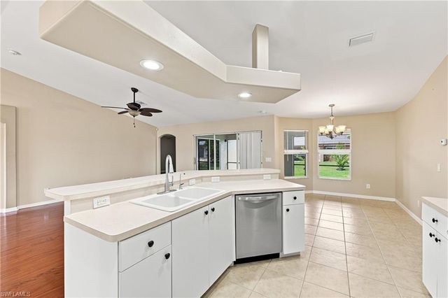 4155 NE 15th PL, Cape Coral, FL 33909