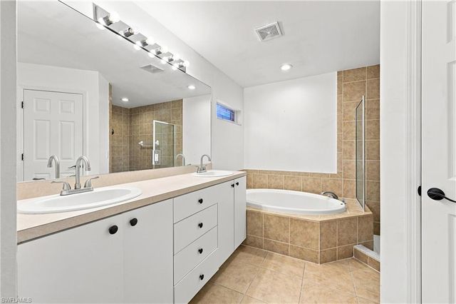 4155 NE 15th PL, Cape Coral, FL 33909