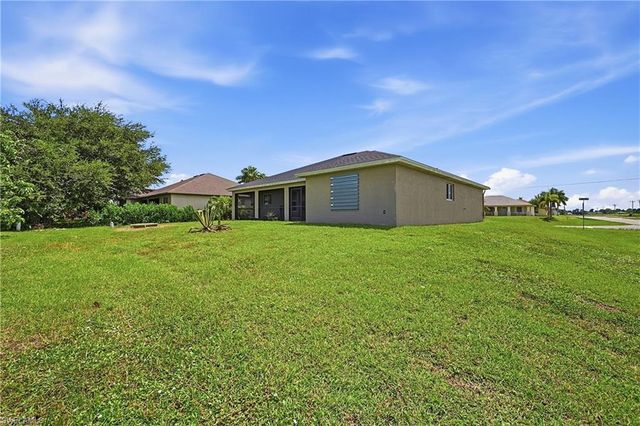 4155 NE 15th PL, Cape Coral, FL 33909