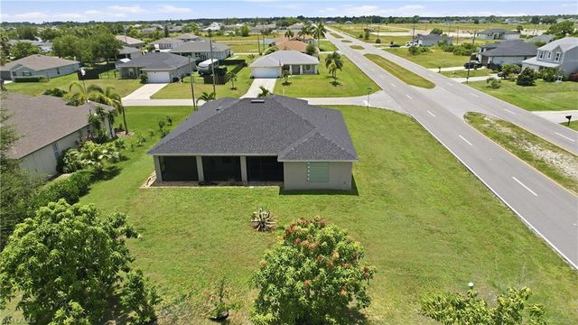 4155 NE 15th PL, Cape Coral, FL 33909