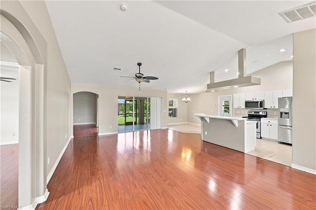 4155 NE 15th PL, Cape Coral, FL 33909