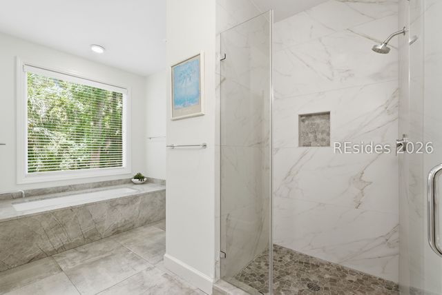 1 Sutherland Ct, Hilton Head Island, SC 29928