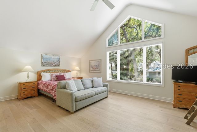 1 Sutherland Ct, Hilton Head Island, SC 29928