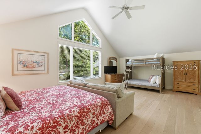 1 Sutherland Ct, Hilton Head Island, SC 29928