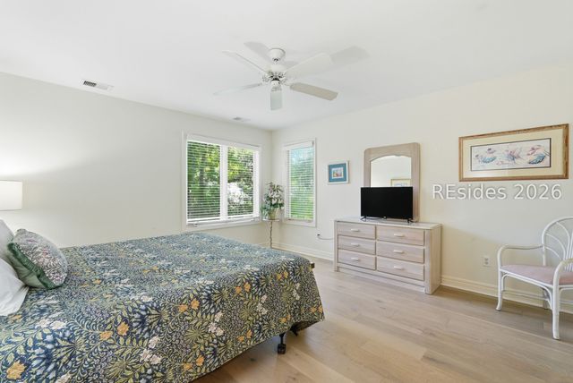 1 Sutherland Ct, Hilton Head Island, SC 29928