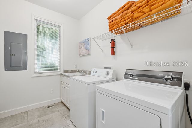 1 Sutherland Ct, Hilton Head Island, SC 29928