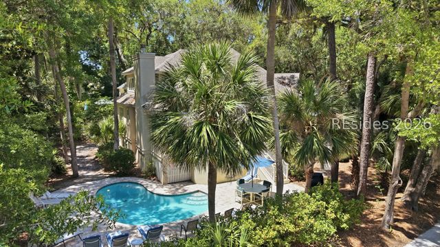 1 Sutherland Ct, Hilton Head Island, SC 29928