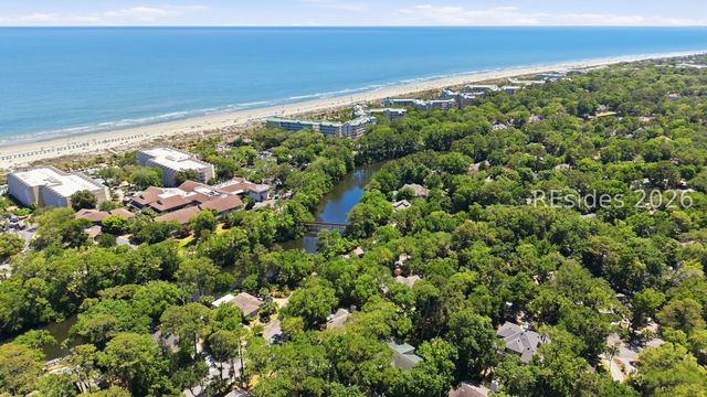 1 Sutherland Ct, Hilton Head Island, SC 29928