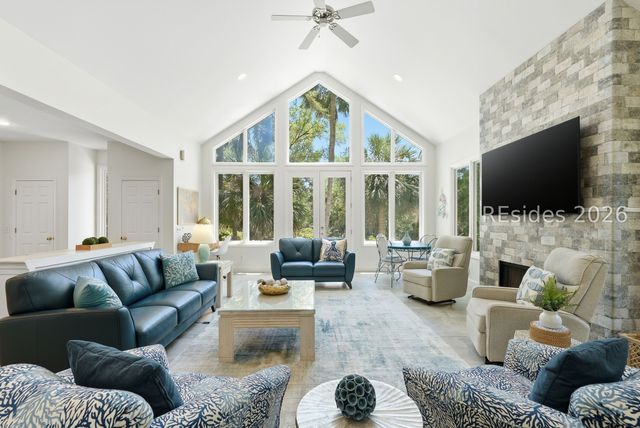 1 Sutherland Ct, Hilton Head Island, SC 29928
