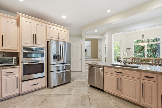1 Sutherland Ct, Hilton Head Island, SC 29928