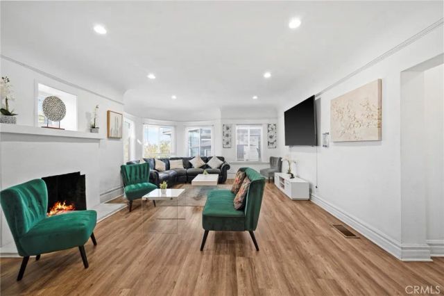 2970 W 11th, Los Angeles, CA 90006