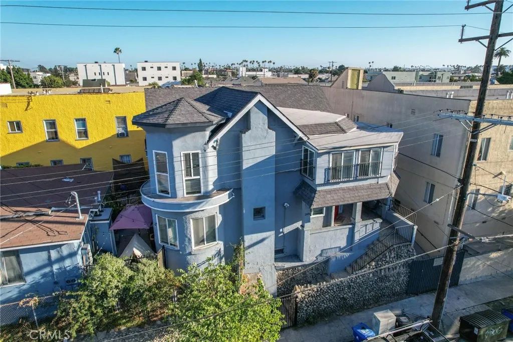 2970 W 11th, Los Angeles, CA 90006