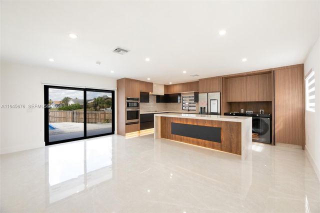 13001 SW 260th Ter, Homestead, FL 33032