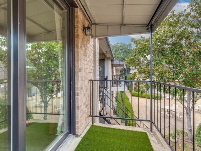 10216 Regal Oaks Drive C, Dallas, TX 75230