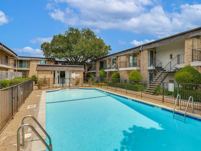 10216 Regal Oaks Drive C, Dallas, TX 75230