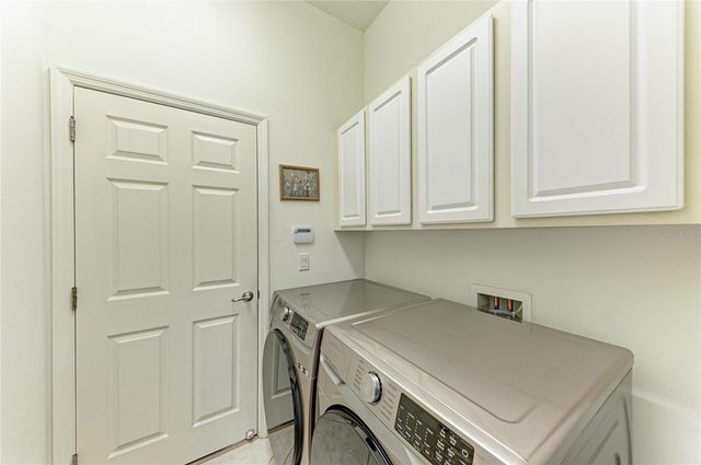 6841 74TH STREET CIRCLE E, Bradenton, FL 34203