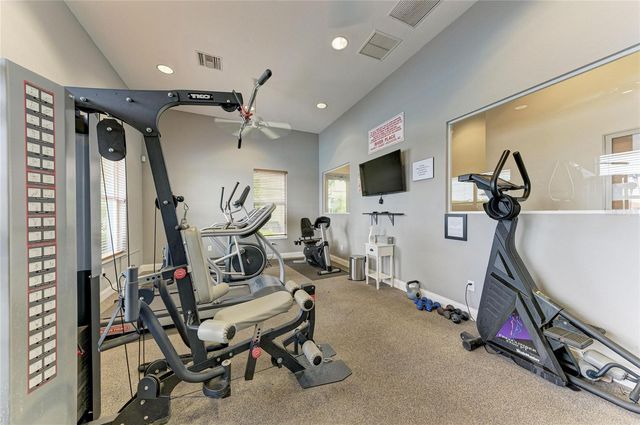 6841 74TH STREET CIRCLE E, Bradenton, FL 34203