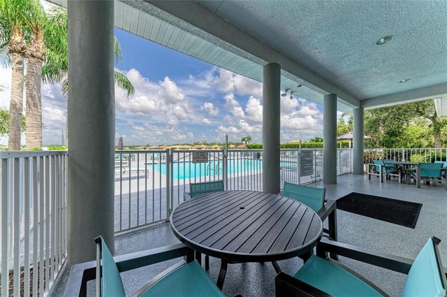 6841 74TH STREET CIRCLE E, Bradenton, FL 34203