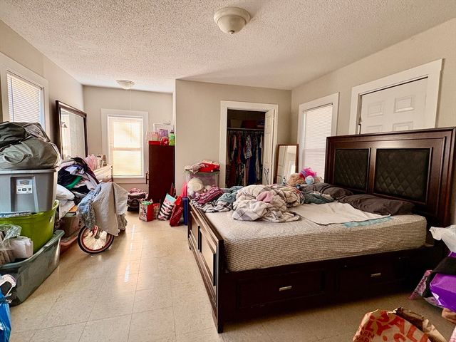 229 Central St, Springfield, MA 01105