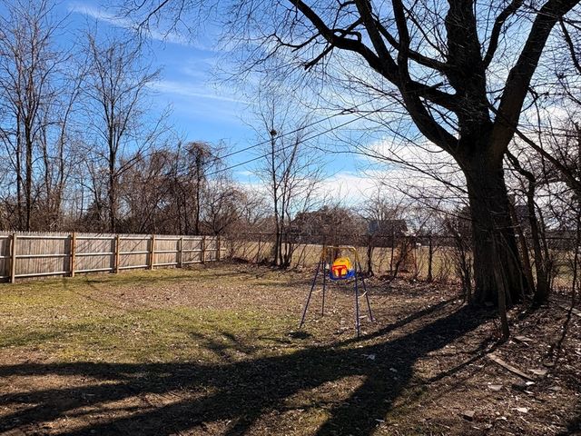 229 Central St, Springfield, MA 01105