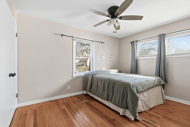 1659 33rd St, Moline, IL 61265