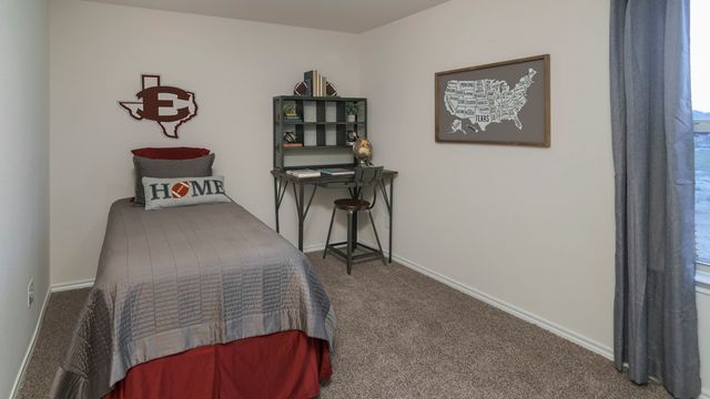 799 Barton Drive, Ennis, TX 75119