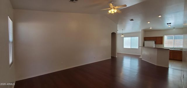 4043 S VINEYARD Avenue, Gilbert, AZ 85297