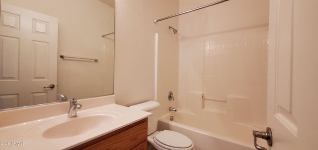 4043 S VINEYARD Avenue, Gilbert, AZ 85297