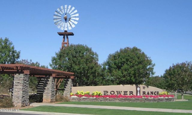 4043 S VINEYARD Avenue, Gilbert, AZ 85297