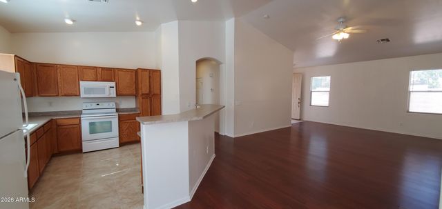 4043 S VINEYARD Avenue, Gilbert, AZ 85297