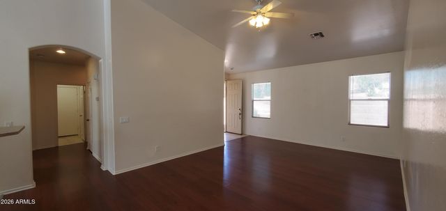 4043 S VINEYARD Avenue, Gilbert, AZ 85297