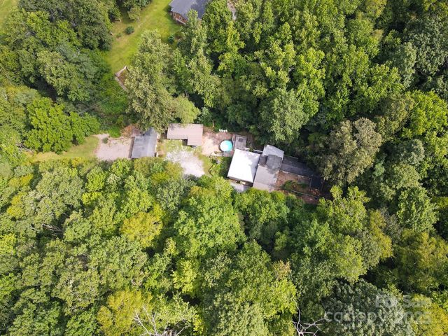 1924 Lamb Mountain Road, Hendersonville, NC 28792