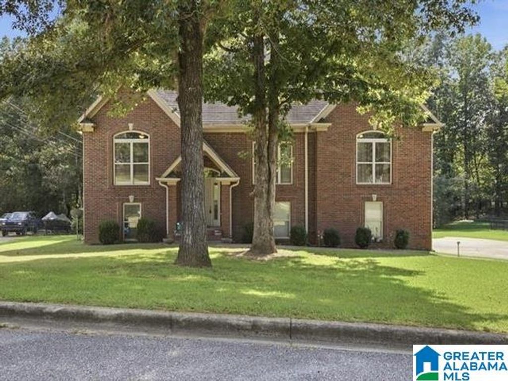 7836 ROCK CREEK CIRCLE, Bessemer, AL 35023
