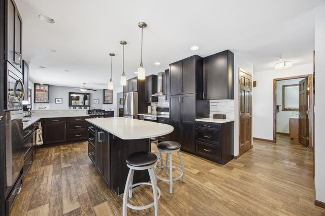 260 Prairiewood Drive S, Fargo, ND 58103