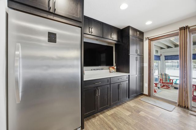 260 Prairiewood Drive S, Fargo, ND 58103