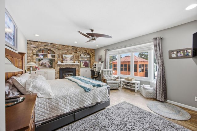 260 Prairiewood Drive S, Fargo, ND 58103