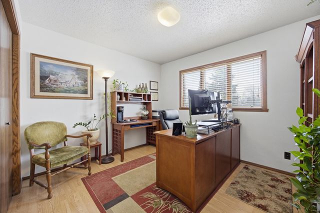 260 Prairiewood Drive S, Fargo, ND 58103