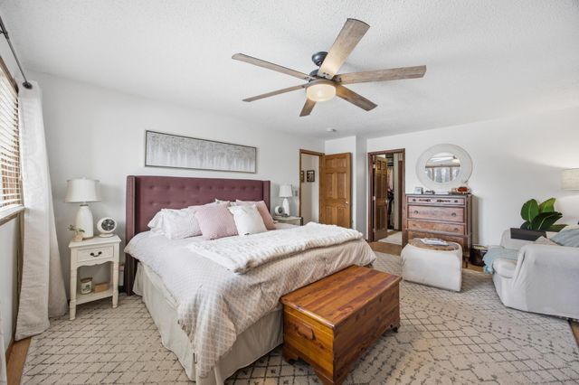 260 Prairiewood Drive S, Fargo, ND 58103