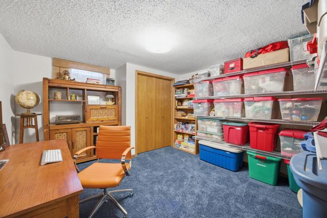 260 Prairiewood Drive S, Fargo, ND 58103