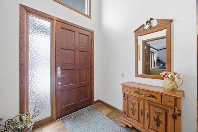 260 Prairiewood Drive S, Fargo, ND 58103