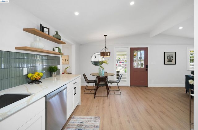 27830 Miami Ave, Hayward, CA 94545