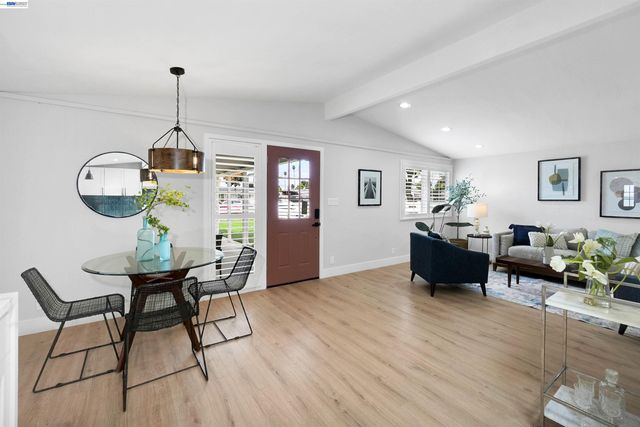 27830 Miami Ave, Hayward, CA 94545