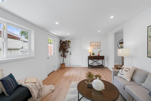 27830 Miami Ave, Hayward, CA 94545