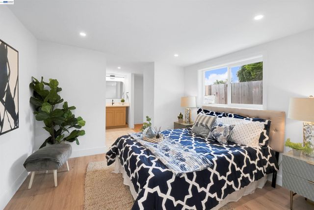 27830 Miami Ave, Hayward, CA 94545