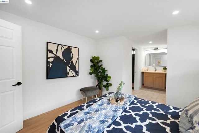 27830 Miami Ave, Hayward, CA 94545