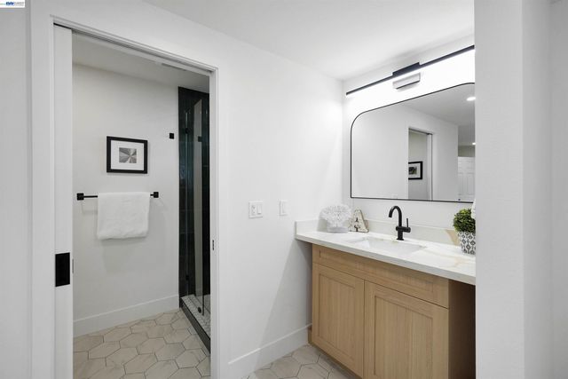 27830 Miami Ave, Hayward, CA 94545