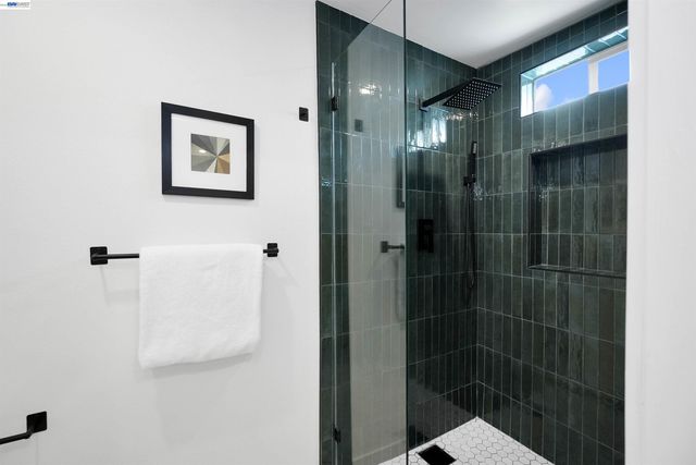 27830 Miami Ave, Hayward, CA 94545