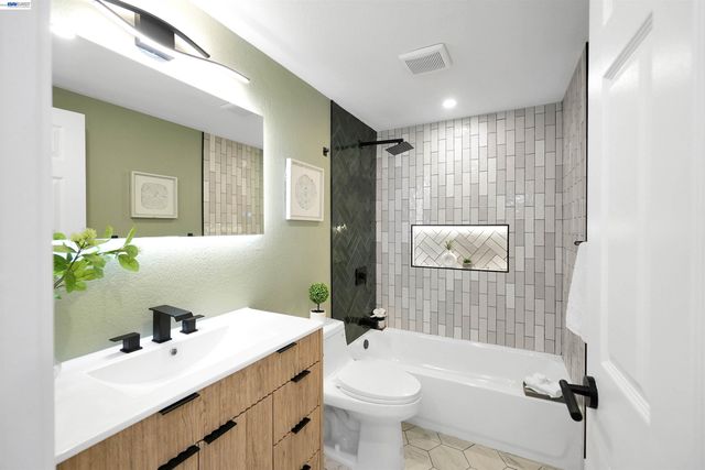 27830 Miami Ave, Hayward, CA 94545