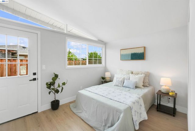 27830 Miami Ave, Hayward, CA 94545